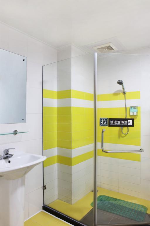 7Days Inn Zhuhai Xiangzhou Mall エクステリア 写真