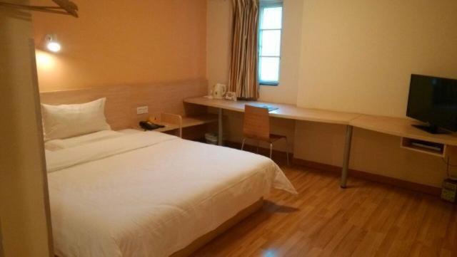 7Days Inn Zhuhai Xiangzhou Mall エクステリア 写真